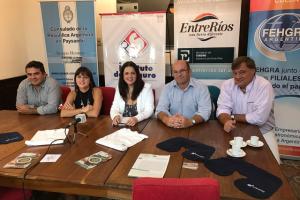De Izq. a Der: Claudia Pagnotta, Rodrigo López, Carola del Río, Ariel Batista y Adolfo Saguier
